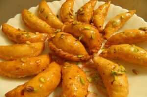 gujhiya